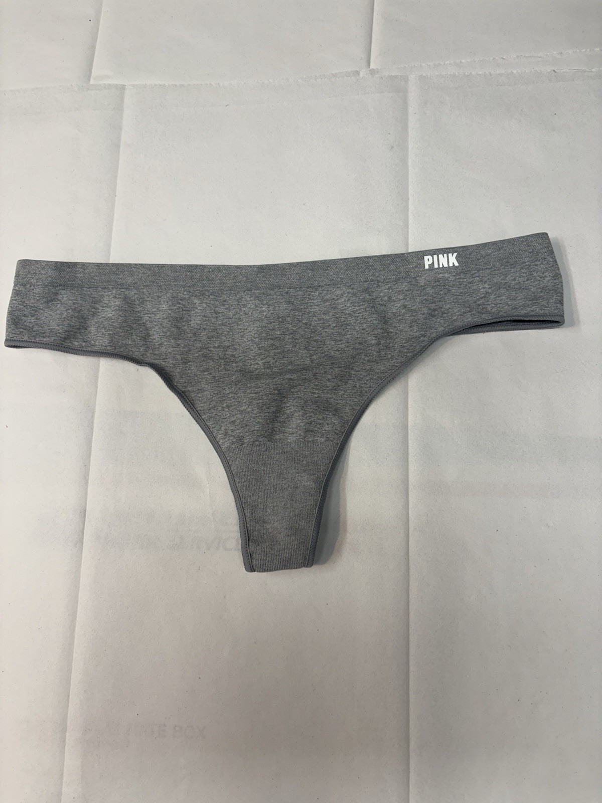 VICTORIA’S SECRET PINK GRAY WHITE LOGO STRETCH SEAMLESS THONG SIZE: M NWT