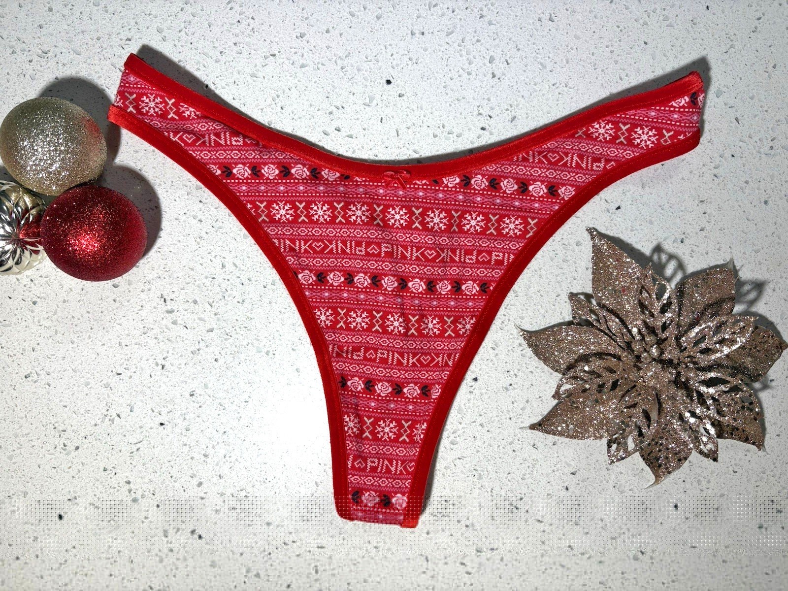 Victoria’s Secret PINK M Cotton High-Leg Thong Panty Red Velvet Christmas Medium