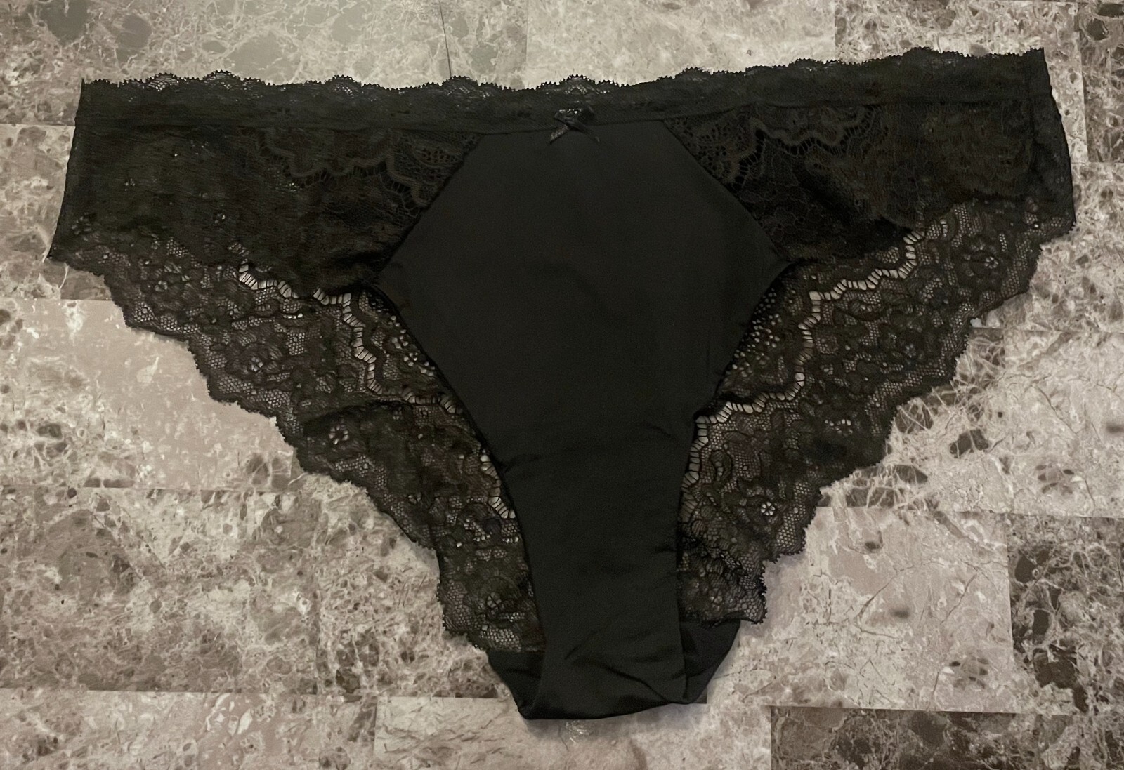 NWT VICTORIA’S SECRET DREAM ANGELS XXL BLACK SMOOTH FLORAL LACE CHEEKINI PANTIES