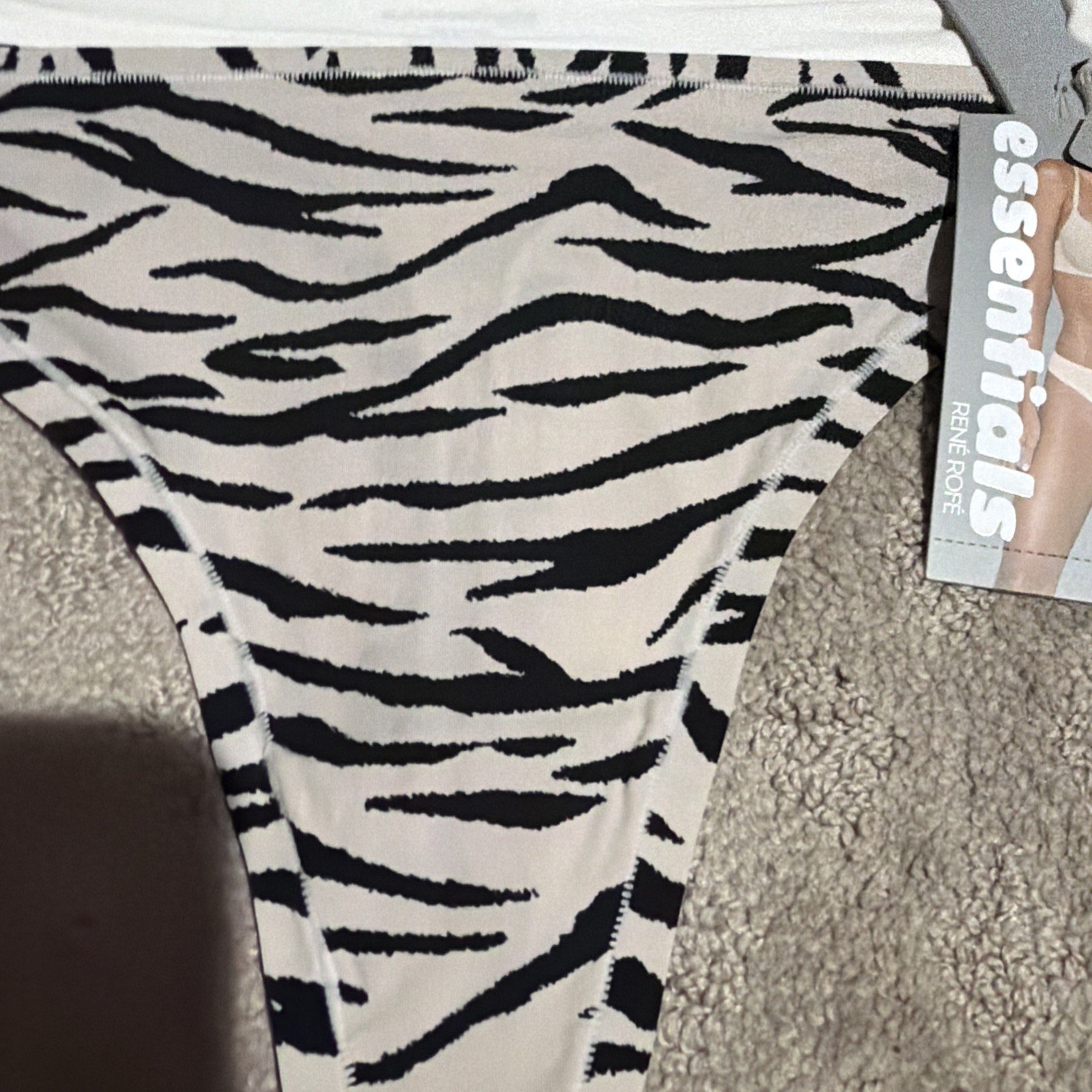 Essentials By Rene Rofe 5pk Multicolor Flexible Fit Thongs. Sz L. NWT!
