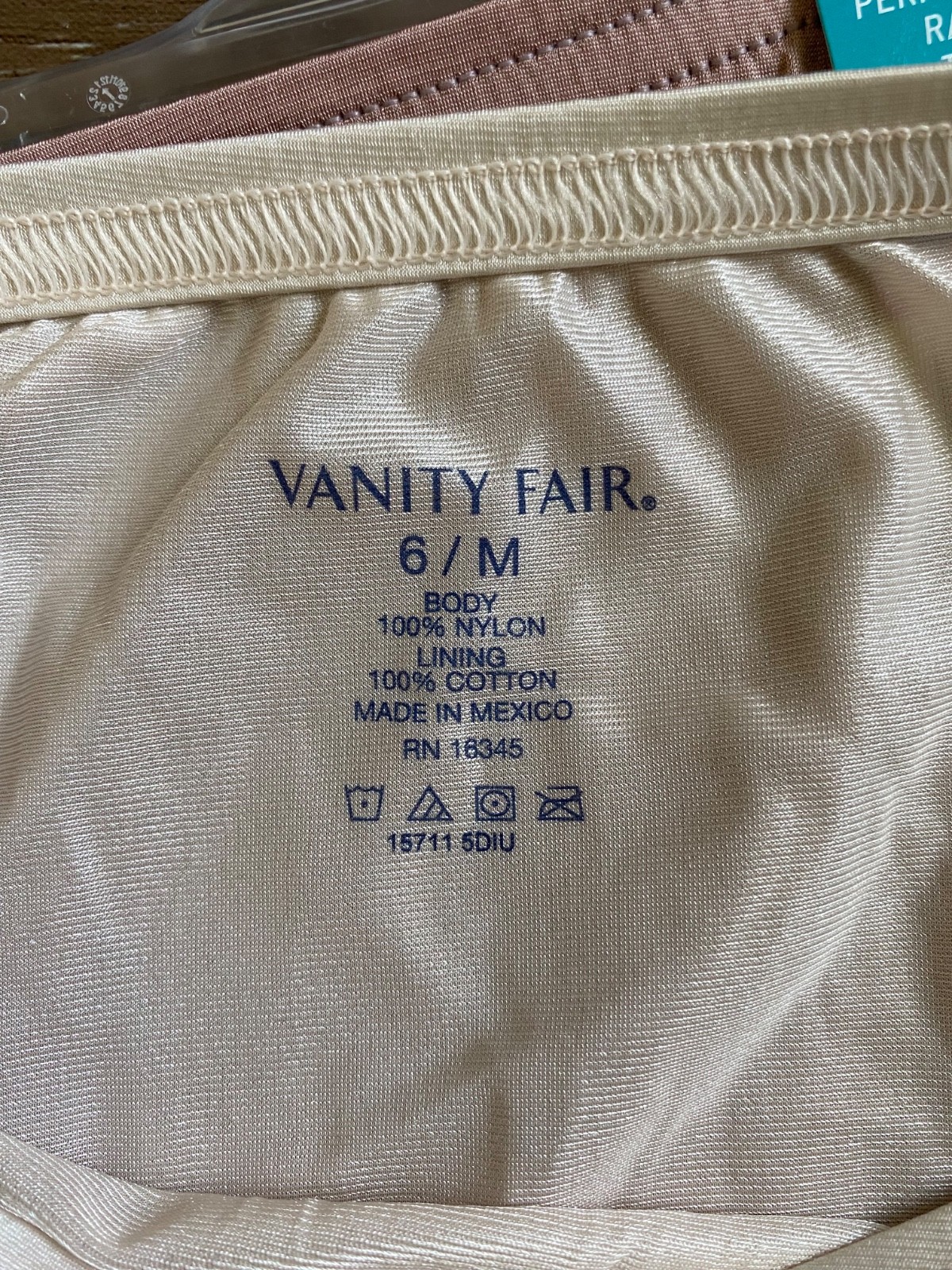 VANITY FAIR~NWT Lot of 2 Pair High Waisted Full Coverage Briefs Panties~6/M~NEW