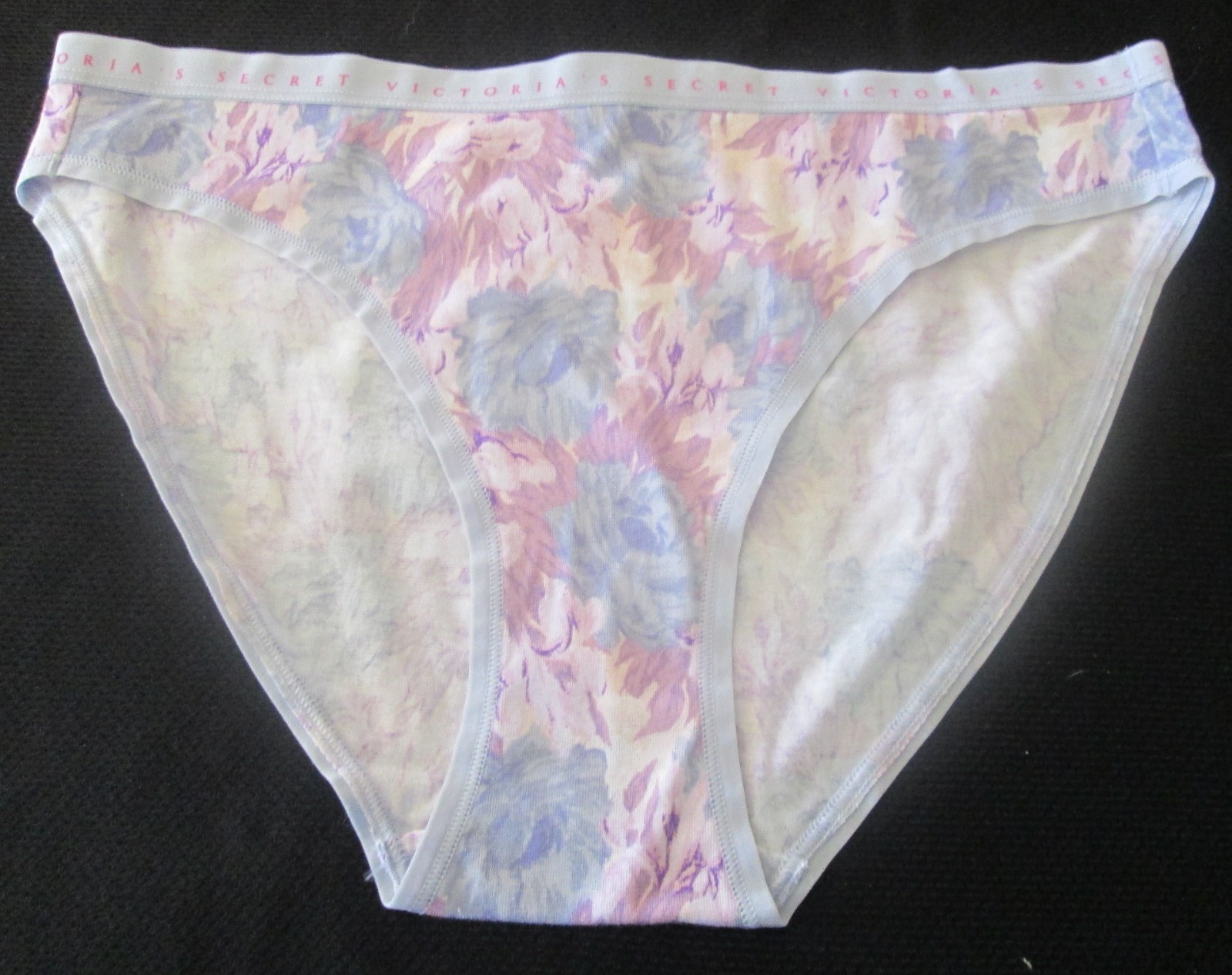 3 NWT VICTORIA’S SECRET COTTON BIKINI UNDERWEAR PANTIES SZ M 2 FLORAL & BUNNIES
