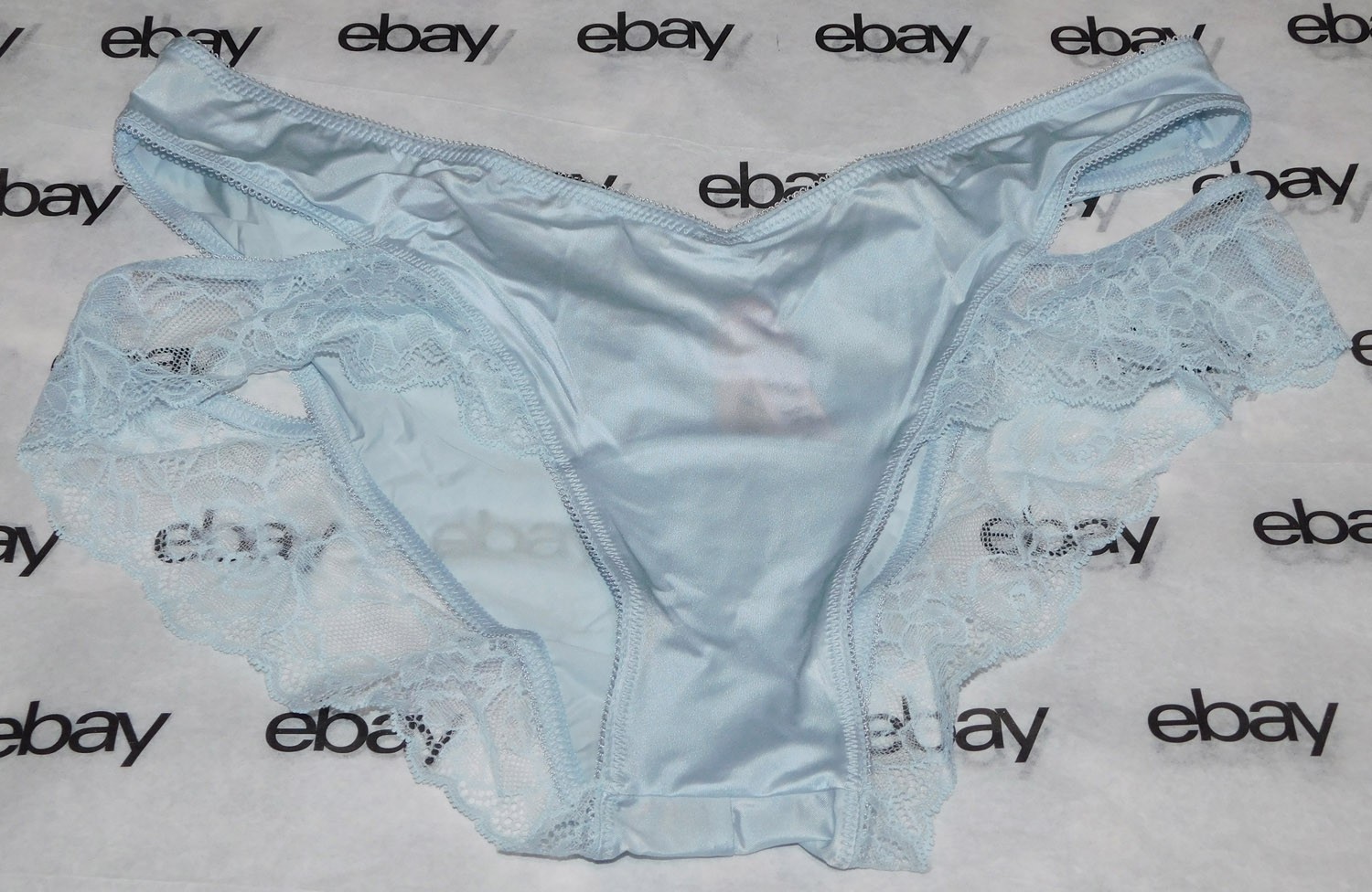 NEW Victoria’s Secret Very Sexy Cut-Out Cheeky Panty Large Blue Satin Lace L VS