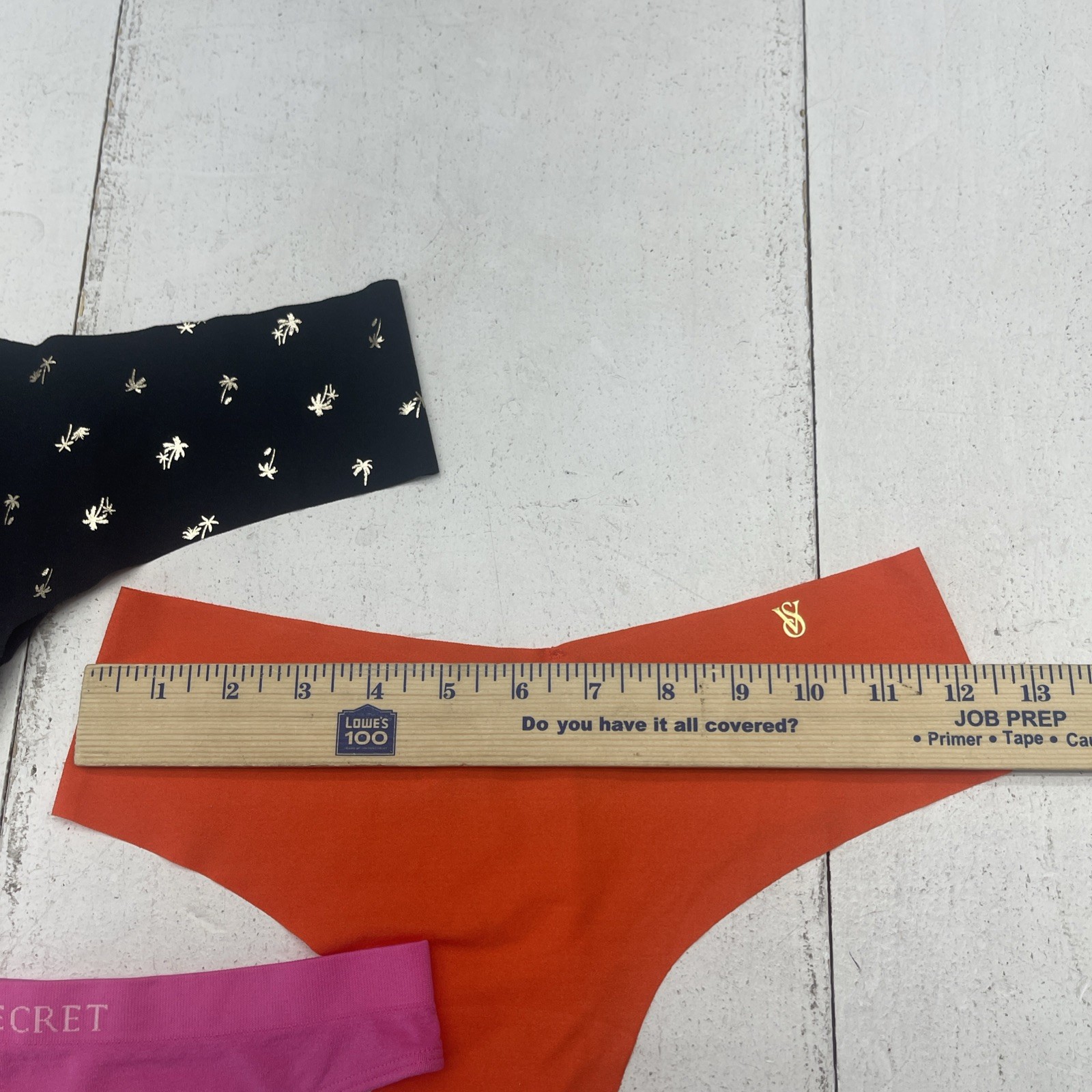 Victoria’s Secret 3 Pack Black Orange Pink Thong Underwear Women’s Size M