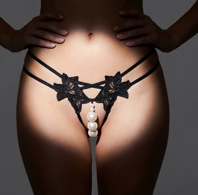 Black Lace Floral Strappy Thong Panties Beaded Bow Accent Low Rise Women’s