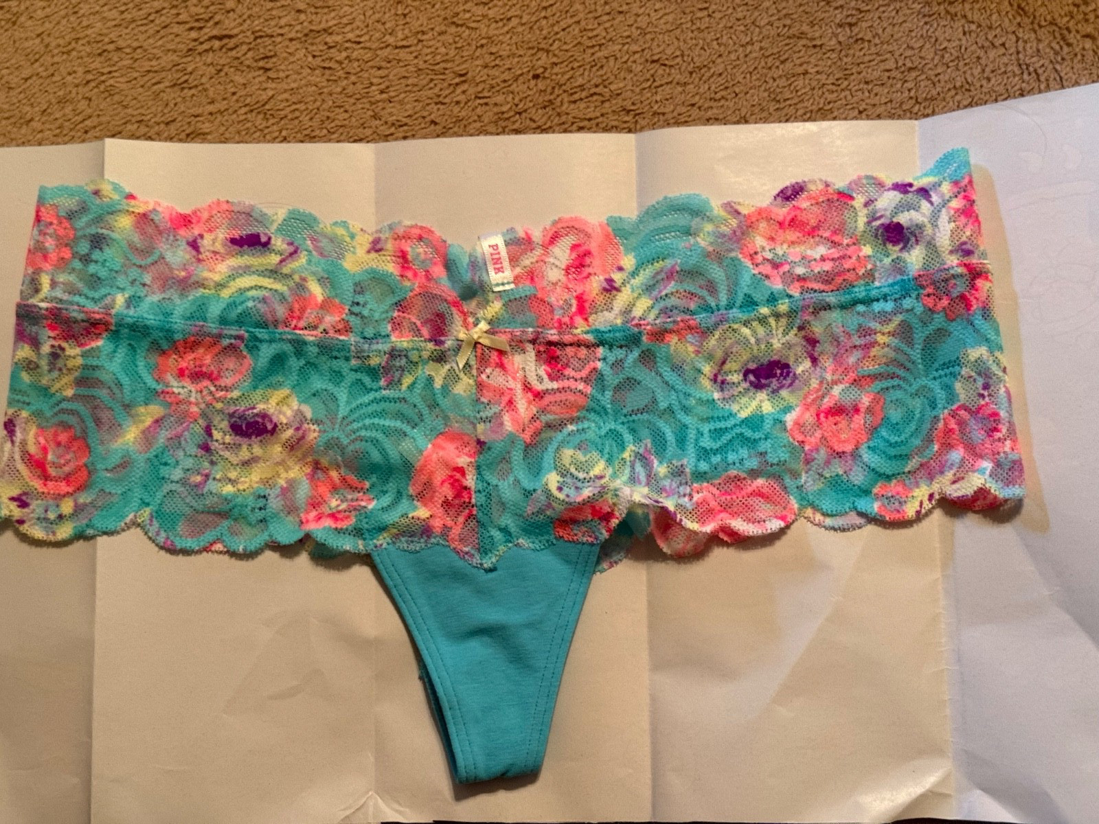 NEW Victoria’s Secret Pink Panties Size Med Floral Lace Hipster Bow on Front NWT
