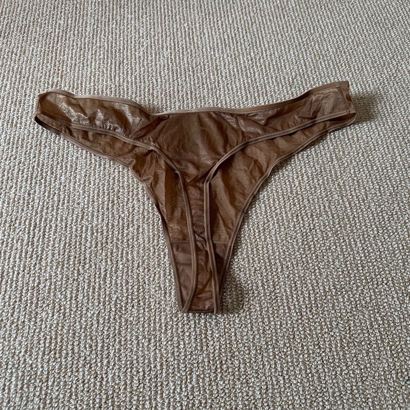Skims Chai Ultra Fine Mesh Thong, Size 4X NWT