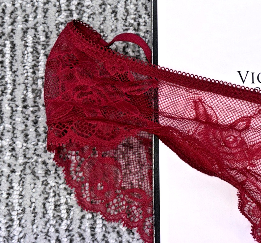Victoria’s Secret Very Sexy NWT XXL Red Crotchles Lace Strappy Cheeky Panty