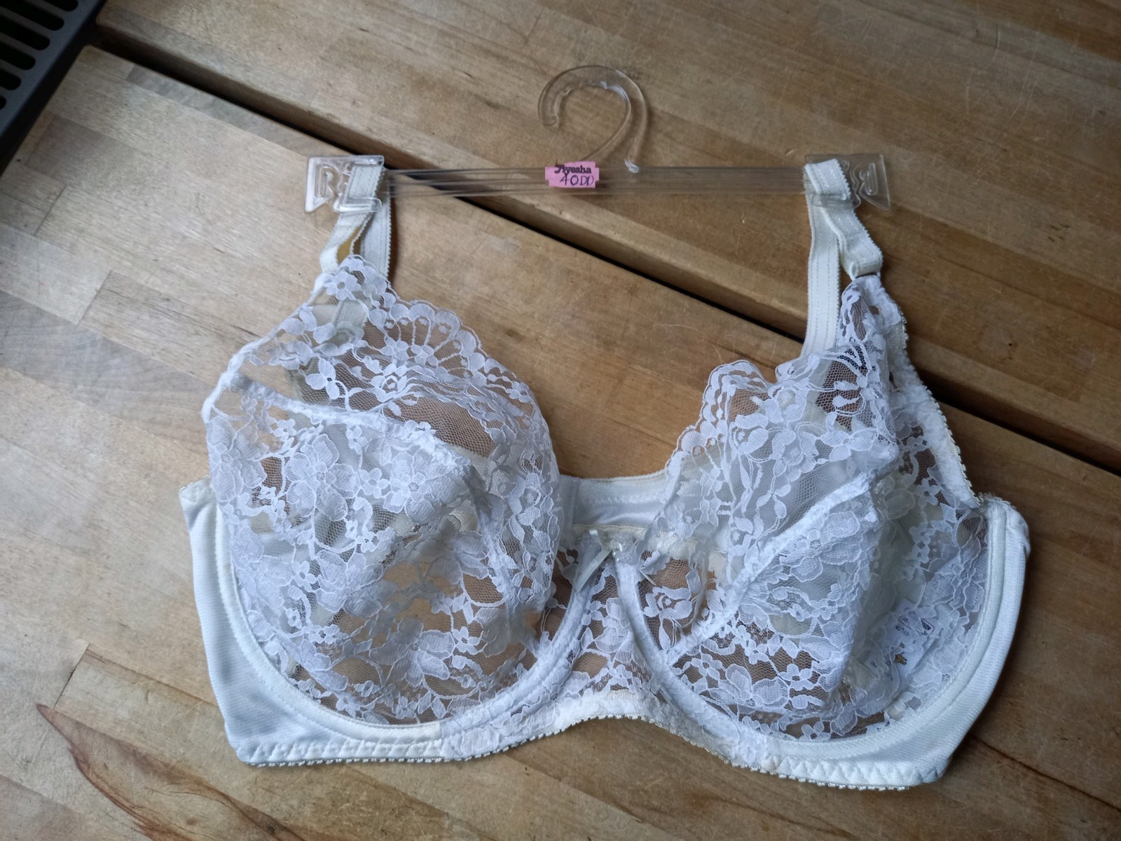 40DD White Bra with Full Lace Cups Underwire Bra 40DD BRAND NEW