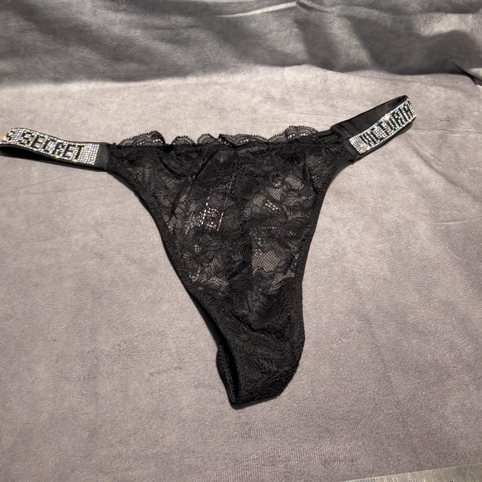 Victorias Secret SEXY Bombshell Rhinestone Shine THONG V String Panty Size L