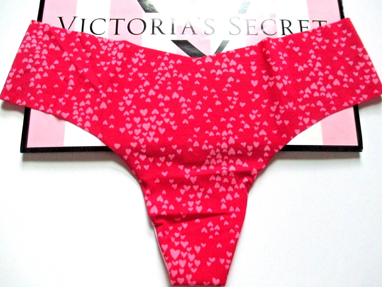 VICTORIA’S SECRET No Show Thong Panty M MEDIUM Red with Pink Hearts VS NWT