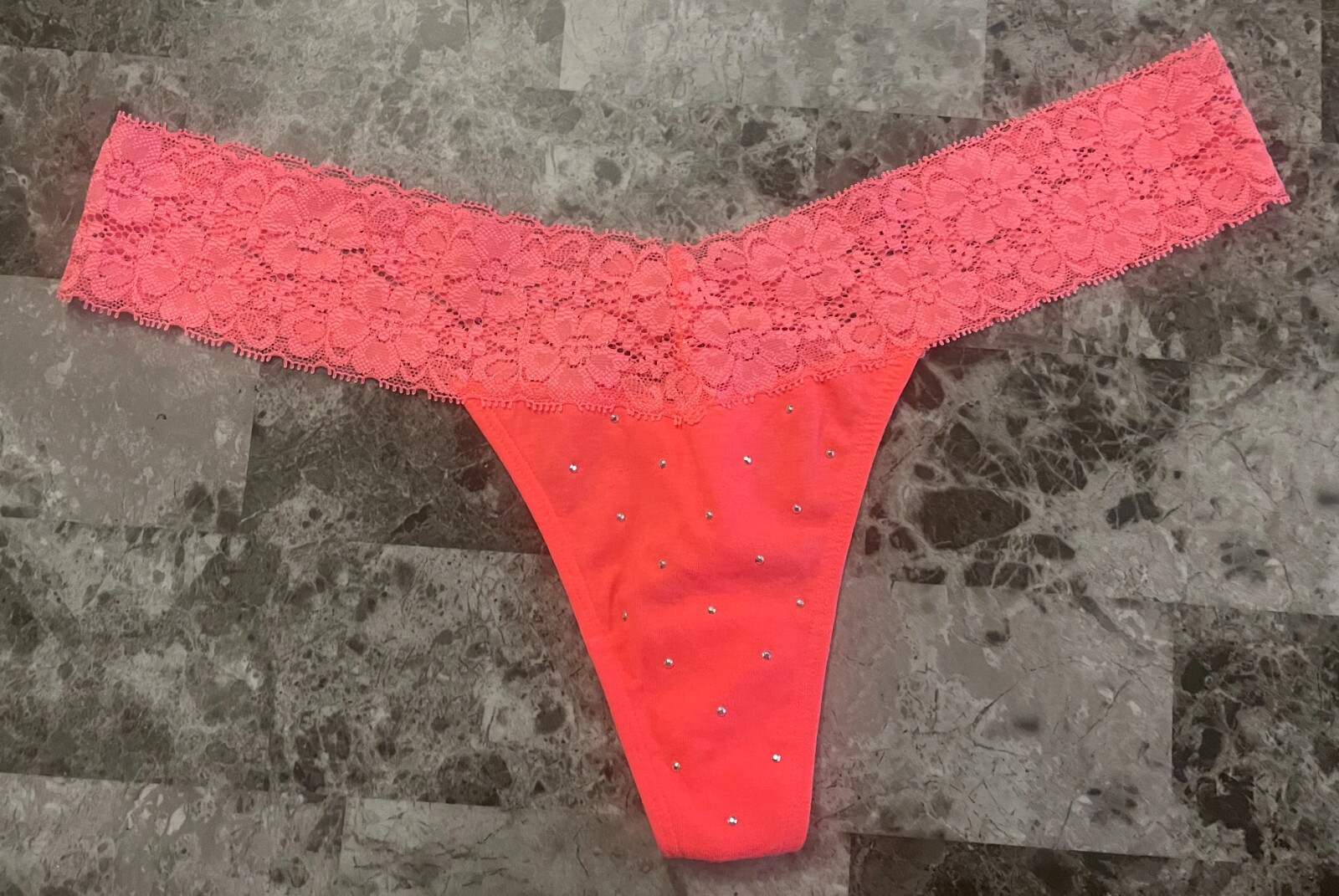 NWOT VICTORIA’S SECRET PINK L CORAL SILVER STUDDED LACE BAND RARE THONG PANTIES