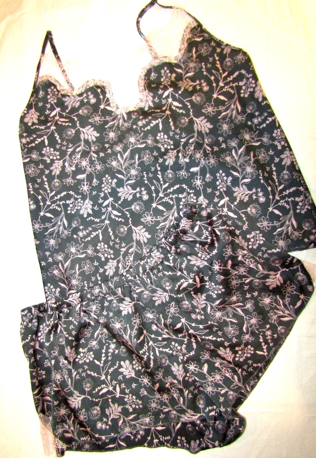 Victoria’s Secret Size M Satin Cami & Shorts Lingerie Sleep Set Grey Pink