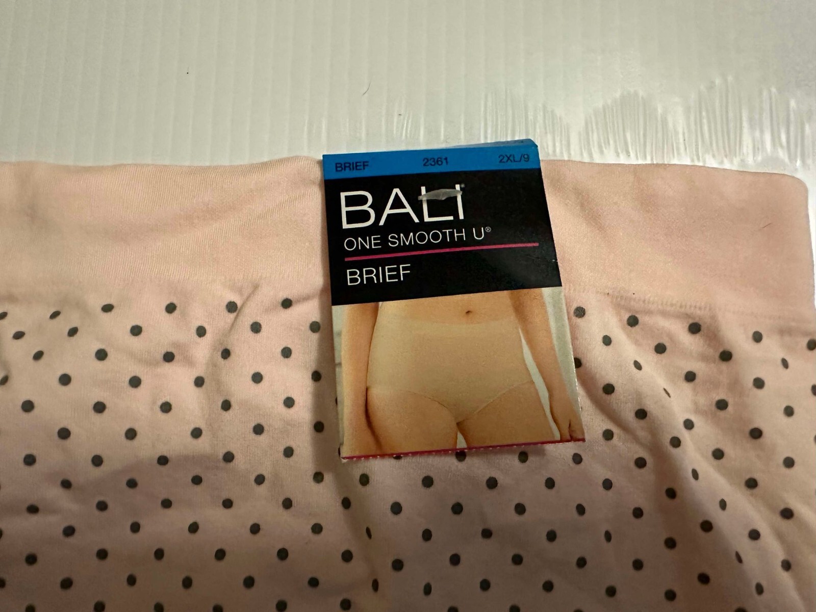 Bali ‘One Smooth U’ Brief Panties 2361 Pink 2XL/9 NWT