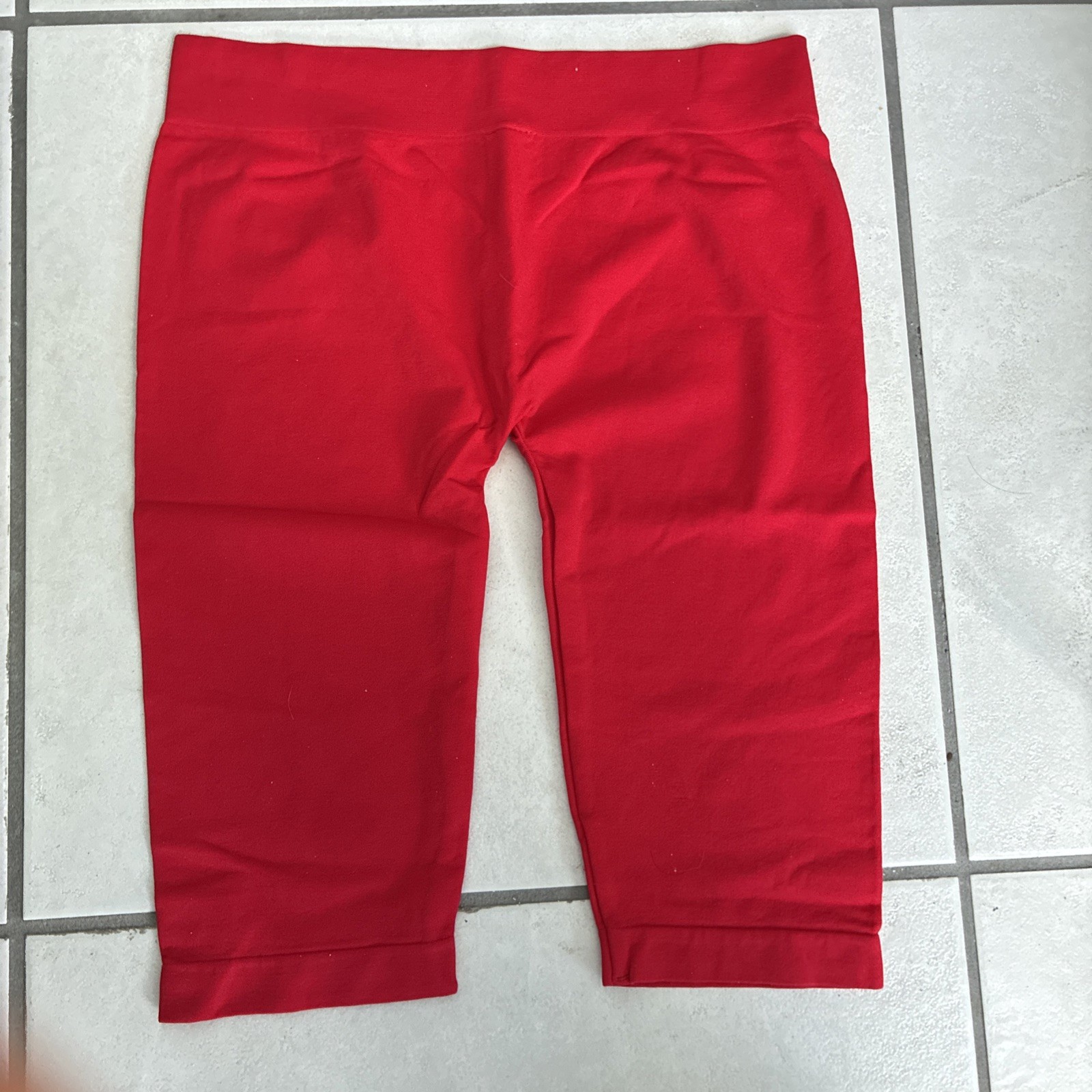 M U.S.A – 0NE SIZE – RED NYLON STRETCH LONG SHORTS