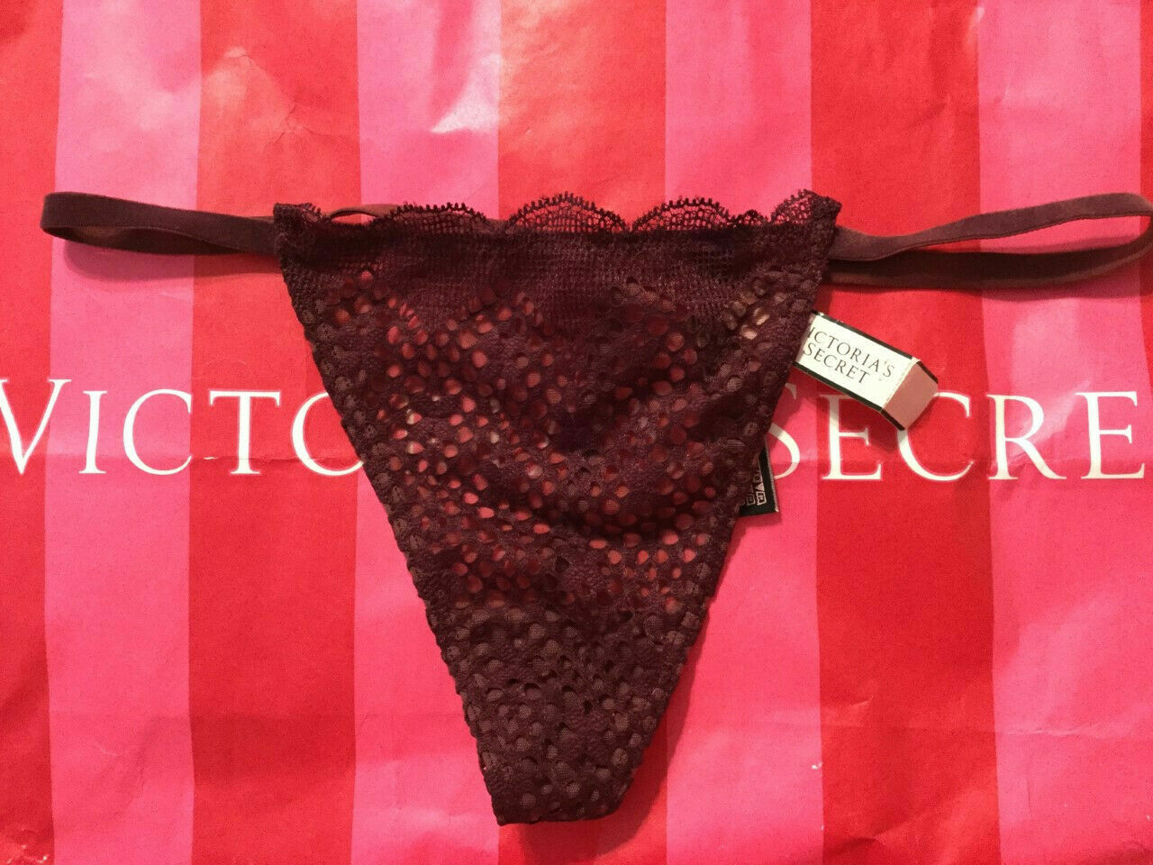 NWT Victorias Secret Very Sexy MESH V-String PURPLE Medium RARE 