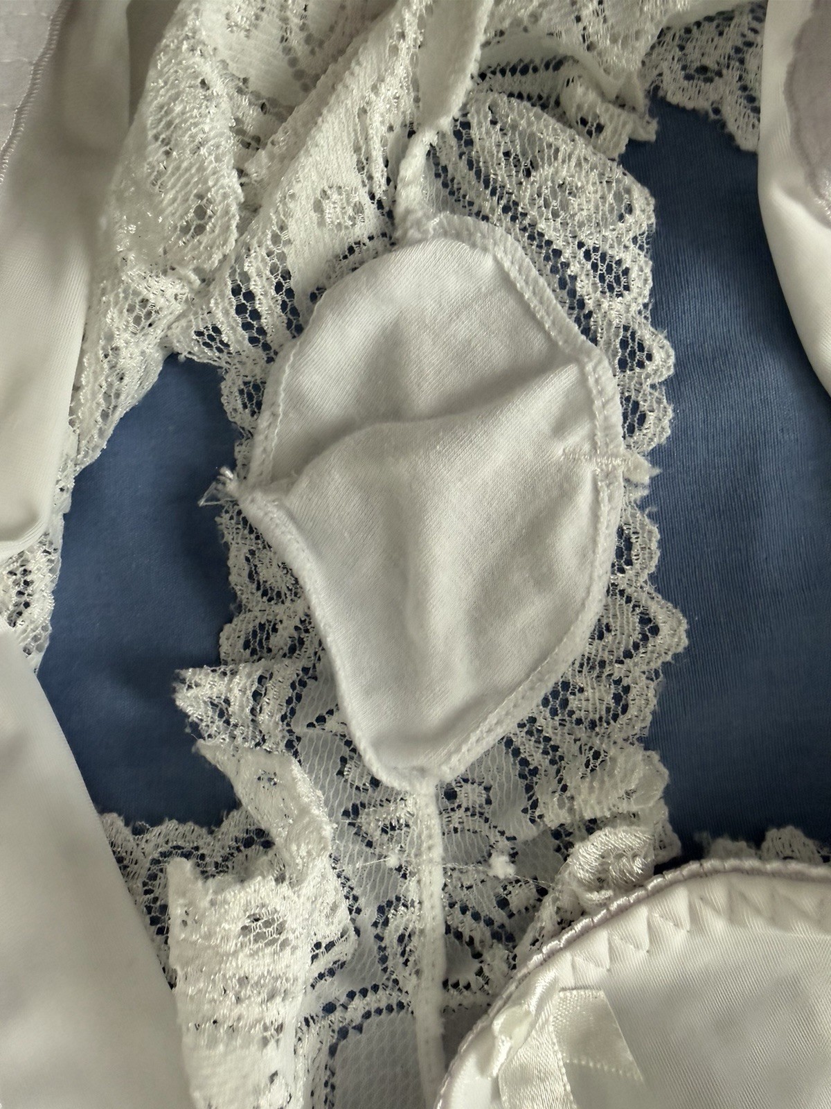 Sexy Ladies white lace and spandex hipsters size 3XL/10 NWOT