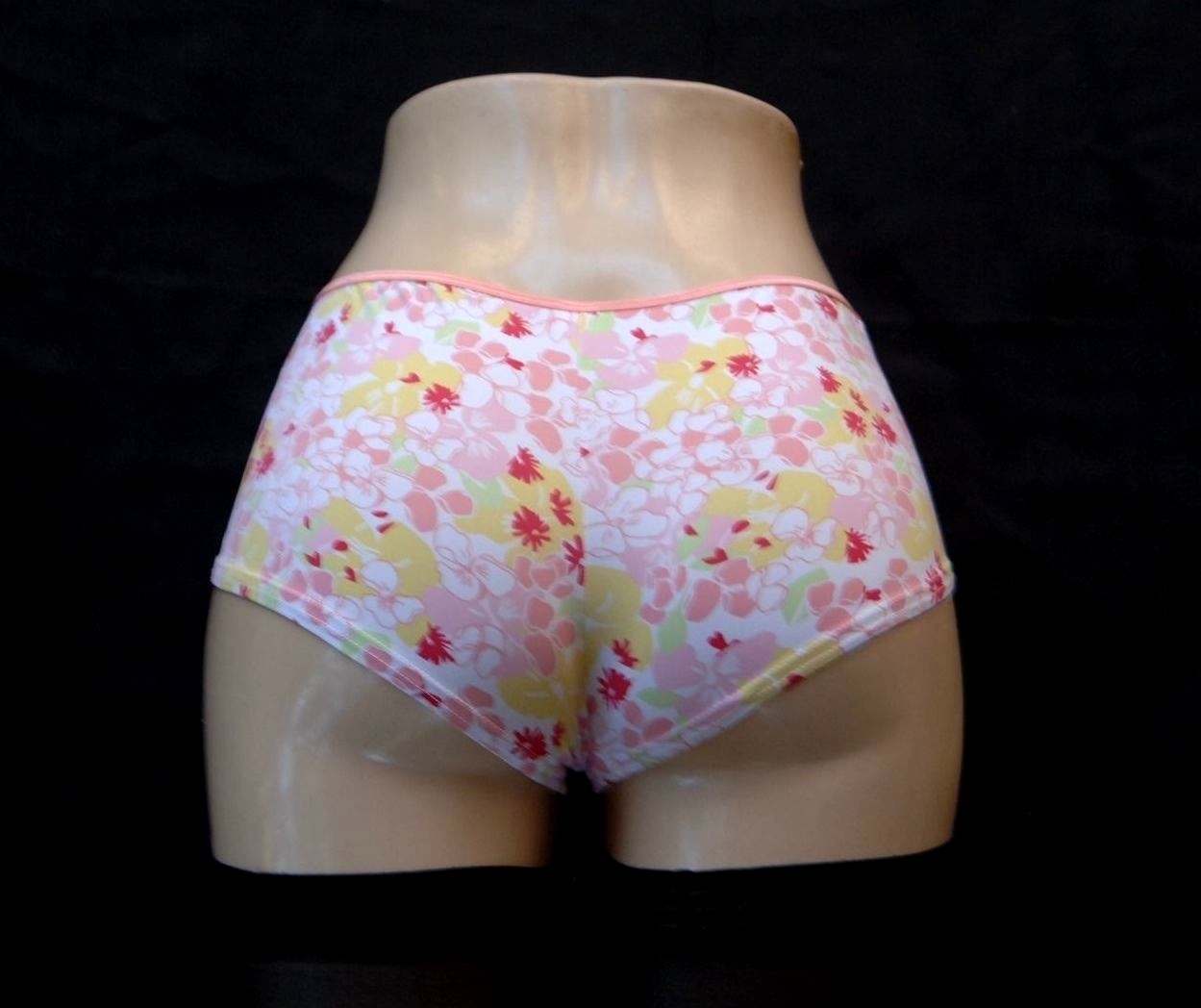 JC Penney Microfiber Coral Iris Boyshort Size 7/Large