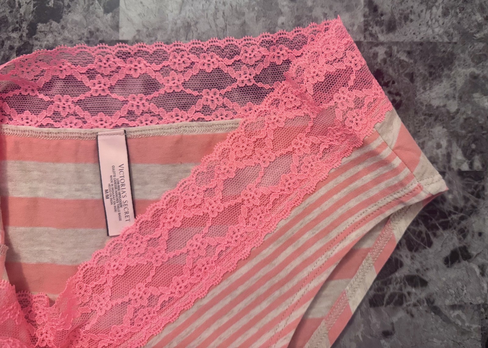 NWOT VICTORIA’S SECRET MEDIUM GRAY CORAL STRIPE LACE RARE HIPHUGGER PANTIES