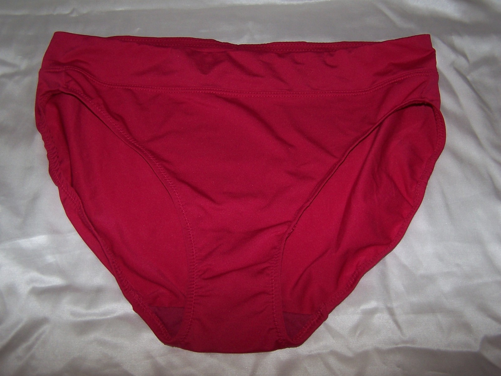 Warner’s Hot Pink Panties, Polyester Elastane – Size L (7)