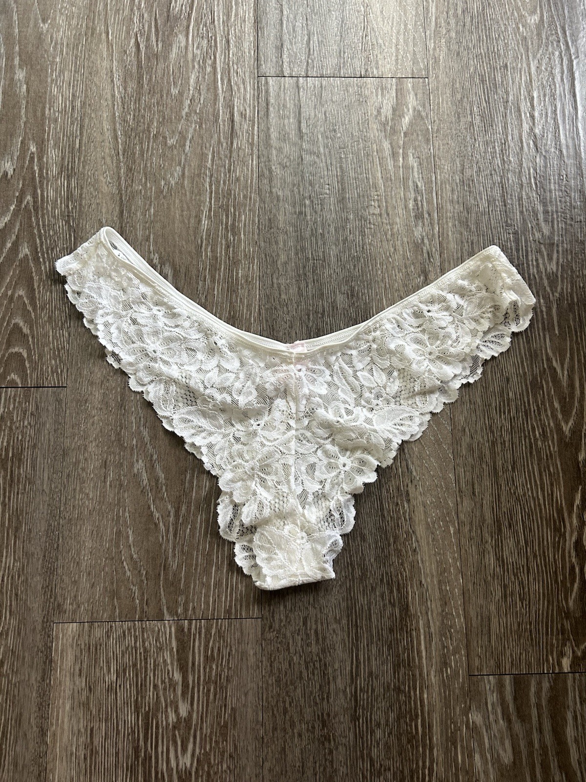 VTG Victoria’s Secret Lace White Thong Panties White Bridal Coquette Sexy 2003