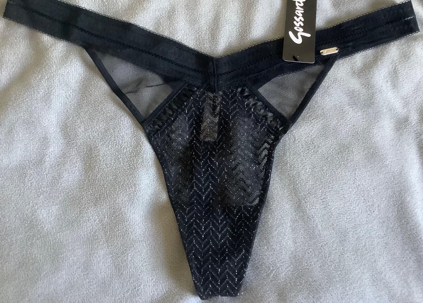 GOSSARD – “Contradiction” Black Sparkly Thong Lace & Lurex Size Large -BNWT
