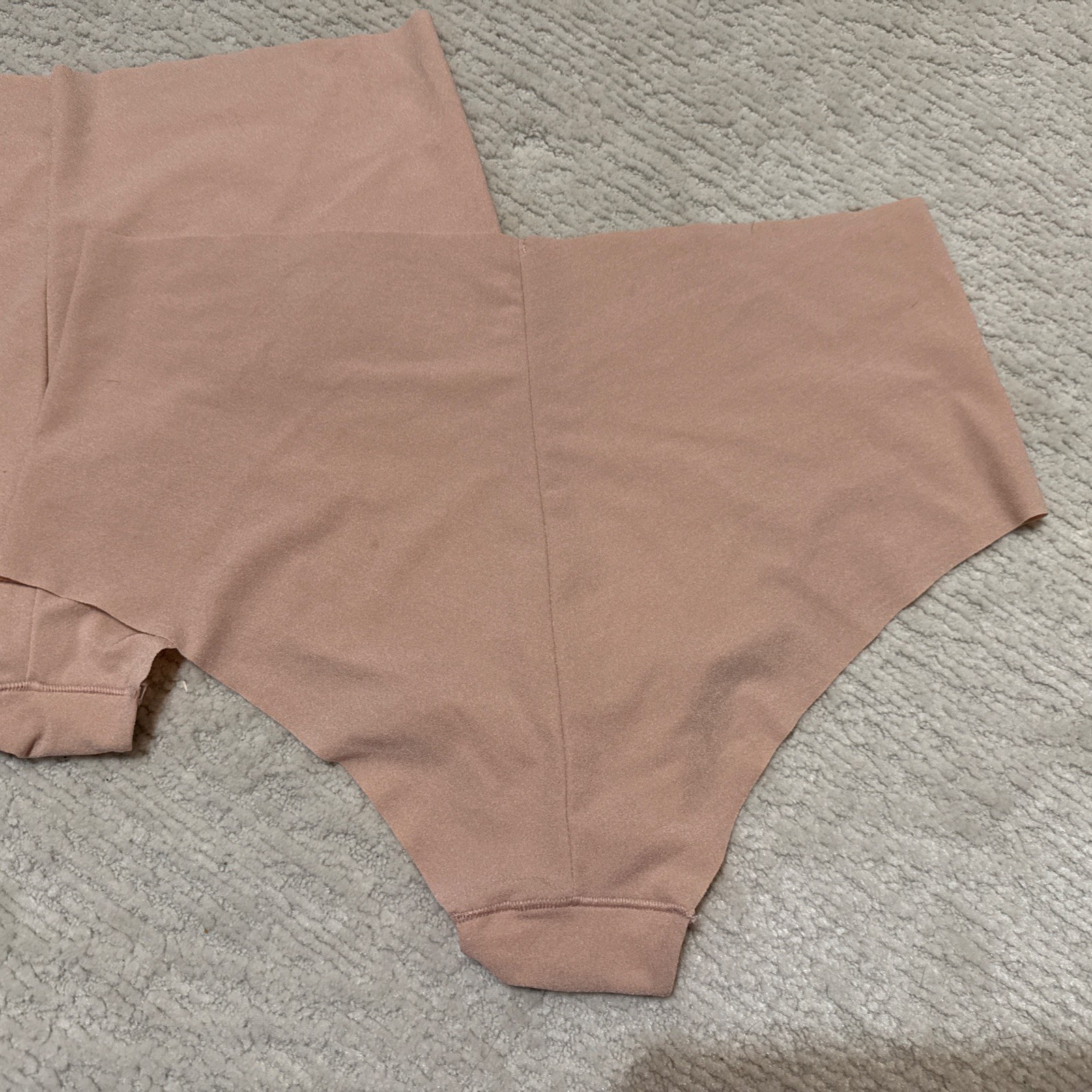 Two Victoria’s Secret seamless cheeky hip hugger panties nude khaki beige XL