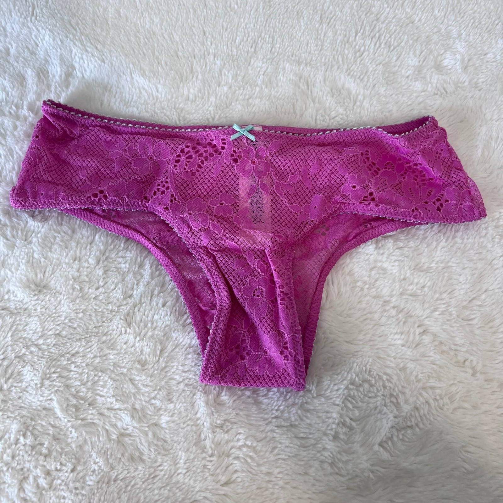 Victorias Secret Women’s Tease Magenta Pink Floral Lace Cheeky Panty Size XS NWT