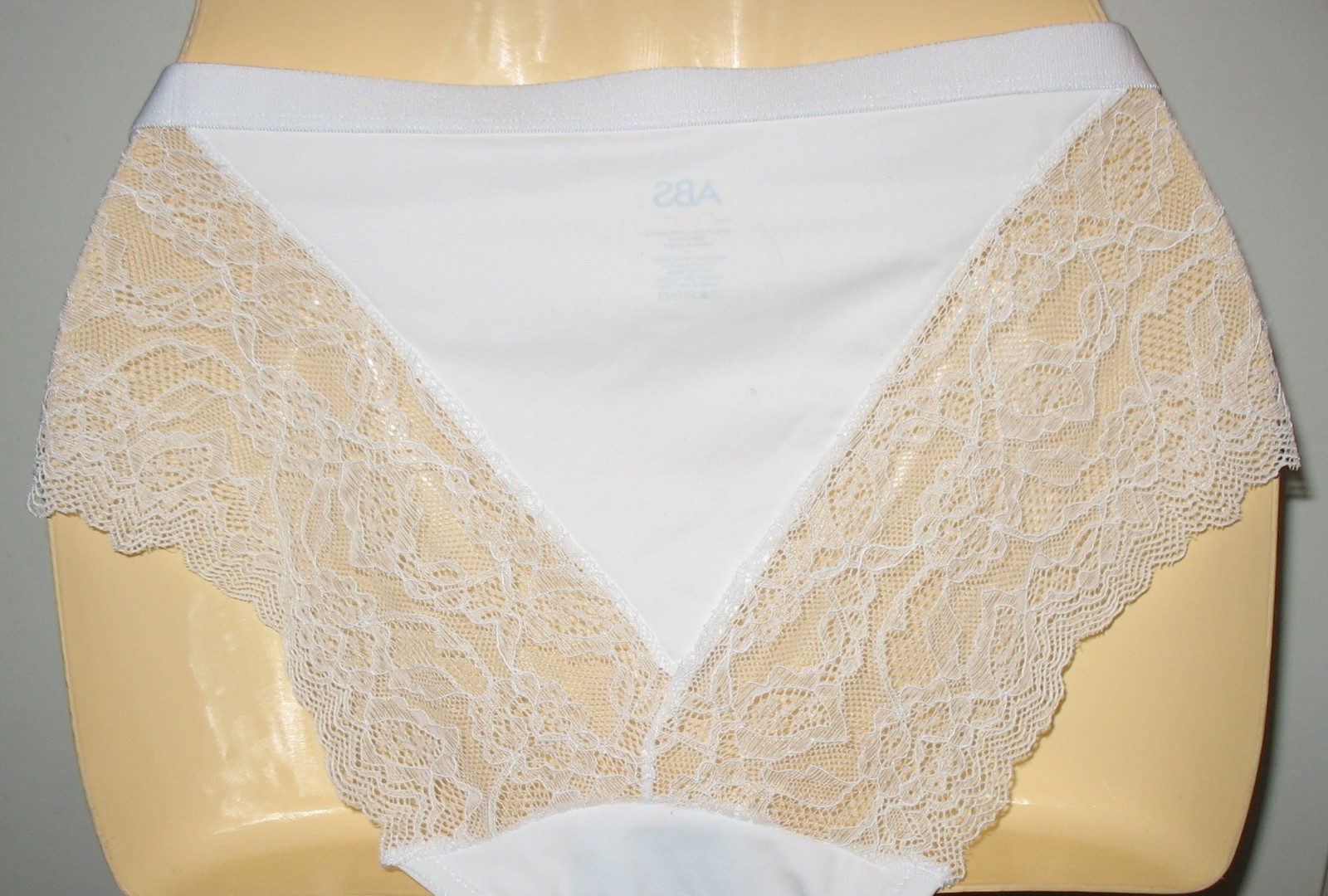 ABS ALLEN SCHWARTZ NEW – WHITE – 2X – NYLON STRETCH PANTY – SHEER LACE BACK