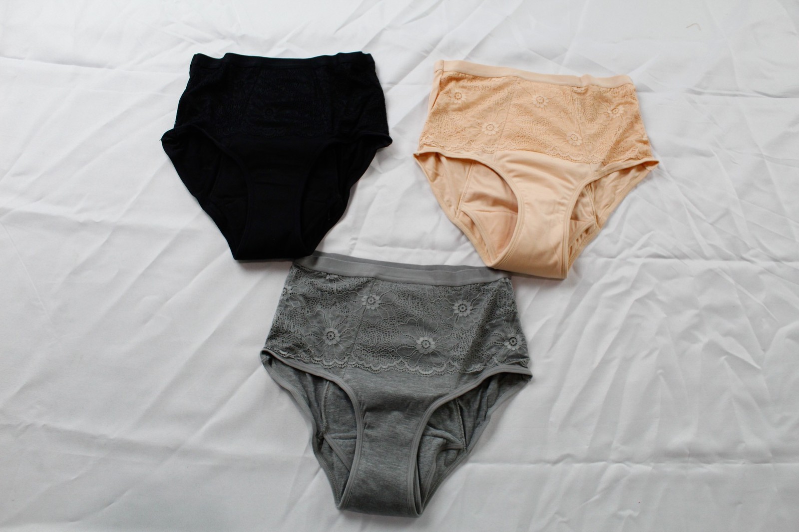 Evelia Women’s 3-Pair Leakproof Brief Underwear DH3 Mixed Colors Small NWT