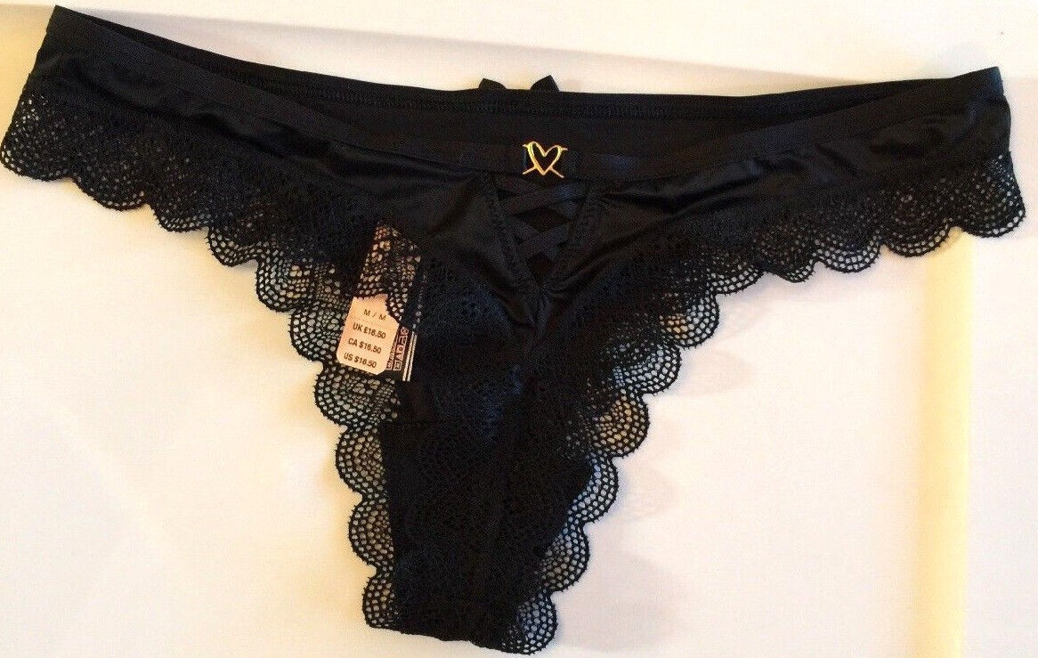 Victorias Secret Very Sexy Black Silky Thong Size M Metal Heart Strappy Back NWT