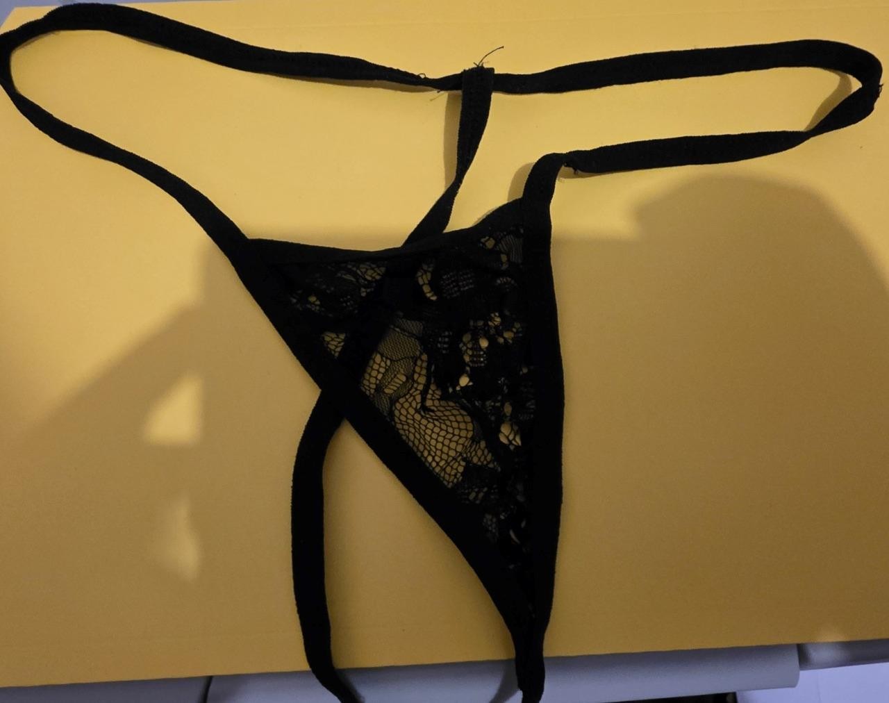 Black Lace G String Size M Free Post in Australia