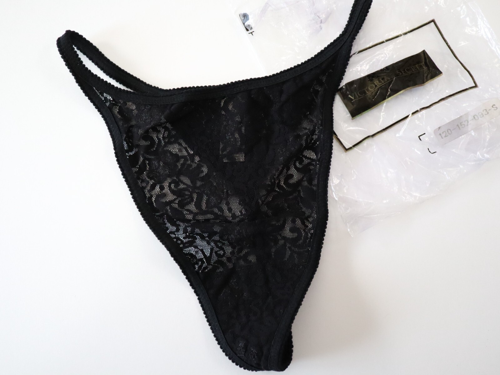NEW Victoria’s Secret VTG 90s Y2K Stretch Lace V-String Thong Panty SMALL