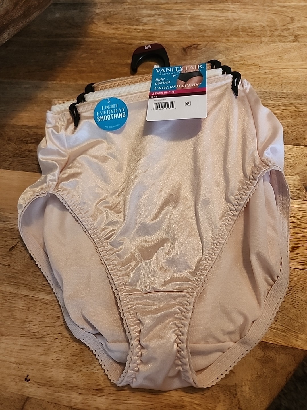 New~VANITY FAIR Radiant 3-Pack Hi-Cut Light Control Panties Sz. S/5 Nude White