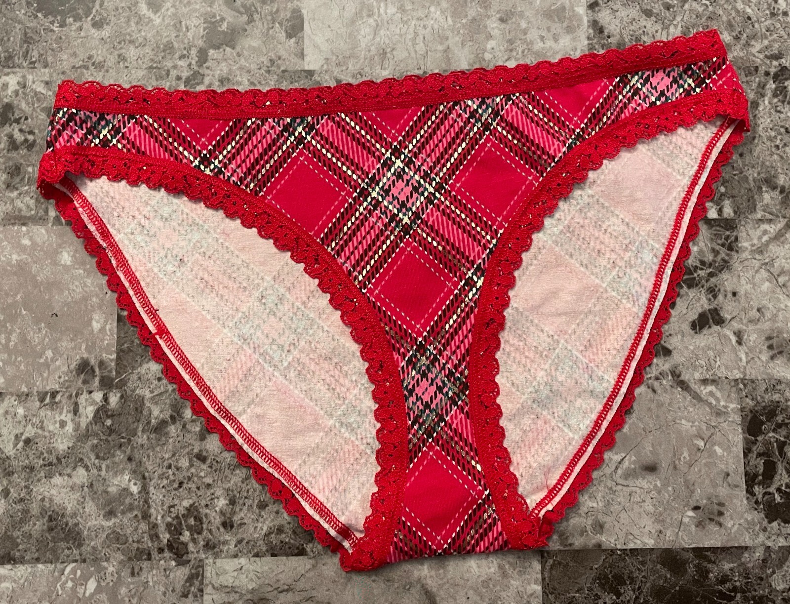 NWOT VICTORIA’S SECRET SMALL RED PINK GREEN PLAID LACE BIKINI PANTIES