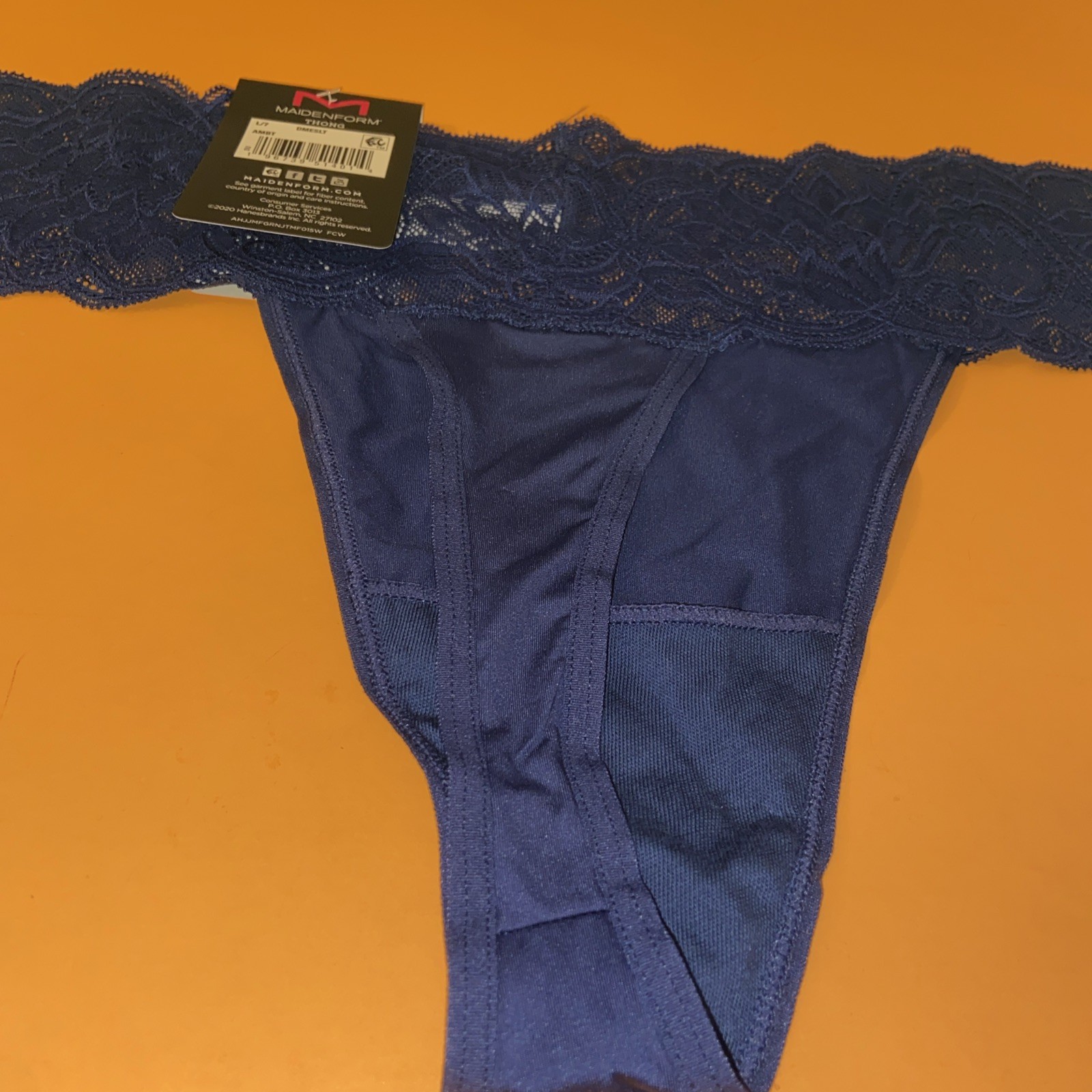 NEW! MAIDENFORM NAVY BLUE THONG PANTIES W LACE/ SIZE Large / 7