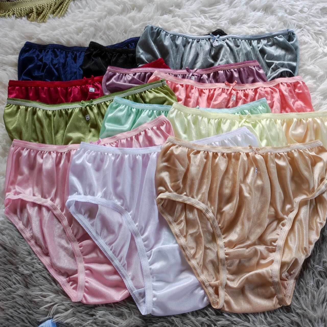 15 Bikini Women SizeXL Premium Comfort Nylon Silky Soft Smooth Briefs Hip38″-42″
