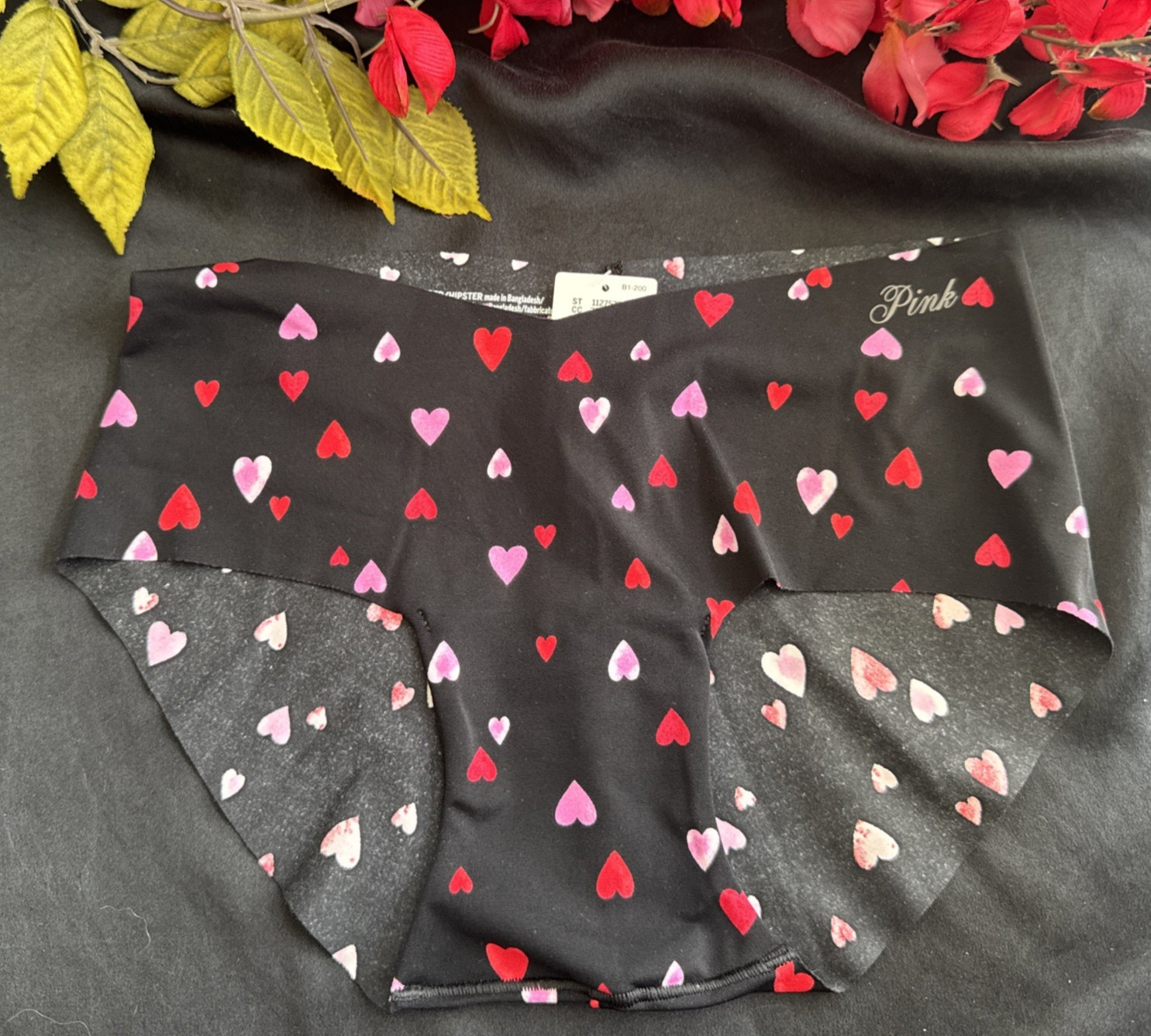 PINK VICTORIA’S SECRET XS BLACK PINK RED HEARTS HIPSTER HIPHUGGER PANTIES NWT