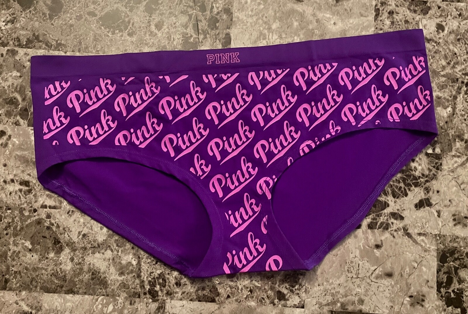 NWT VICTORIA’S SECRET PINK LARGE PURPLE LOGO SEAMLESS RARE HIPSTER PANTIES