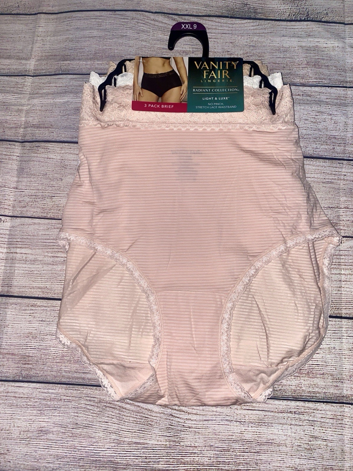 New Vanity Fair Light & Luxe Women’s XXL Sz 9 3 Pack Brief
