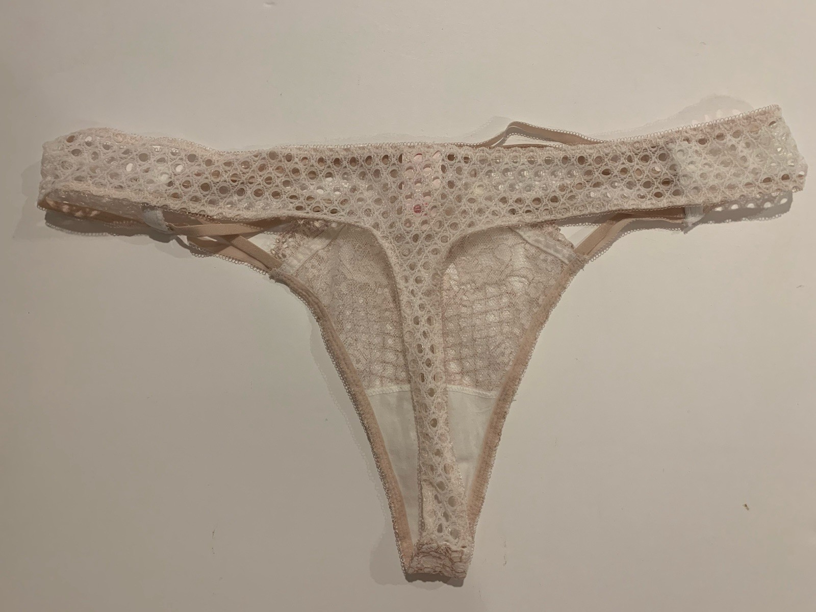 Victoria’s Secret Cream Blush Large Eyelet Strappy Lace Thong NWOT