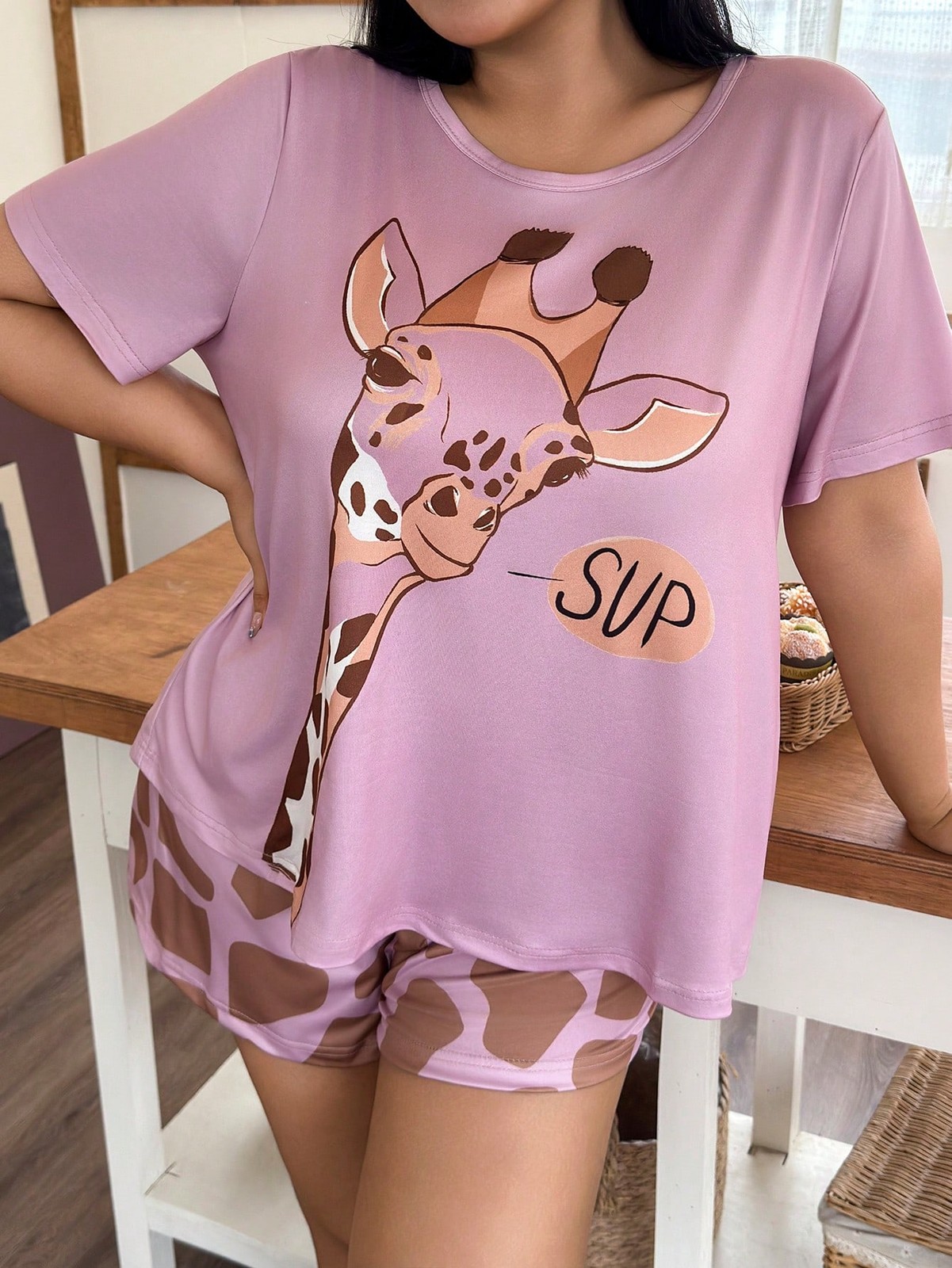 Comfortable plus size short sleeve t shirt and shorts set in giraffe pattern cheap24