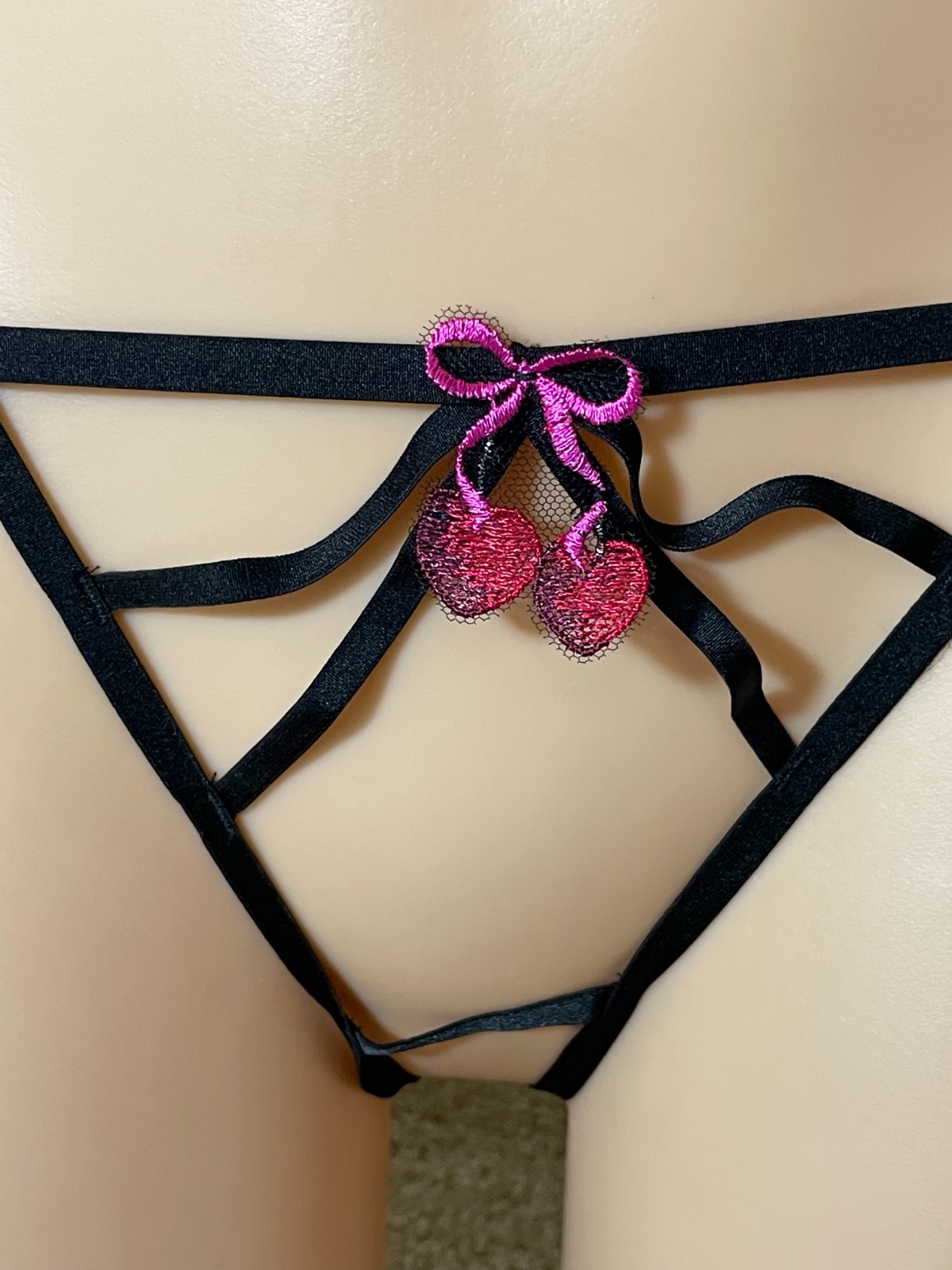 S VICTORIA’S Secret CHERRY POP Strappy Open String Bikini Panty Crotchless Pink