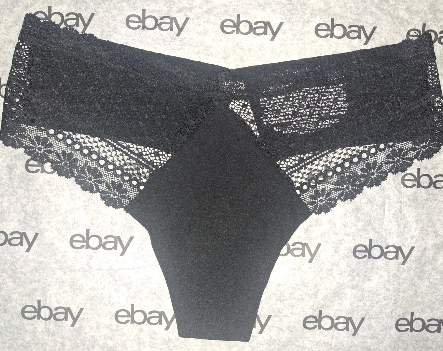 NeW Vs no show Lace Front Thong Panty Size Large black Floral