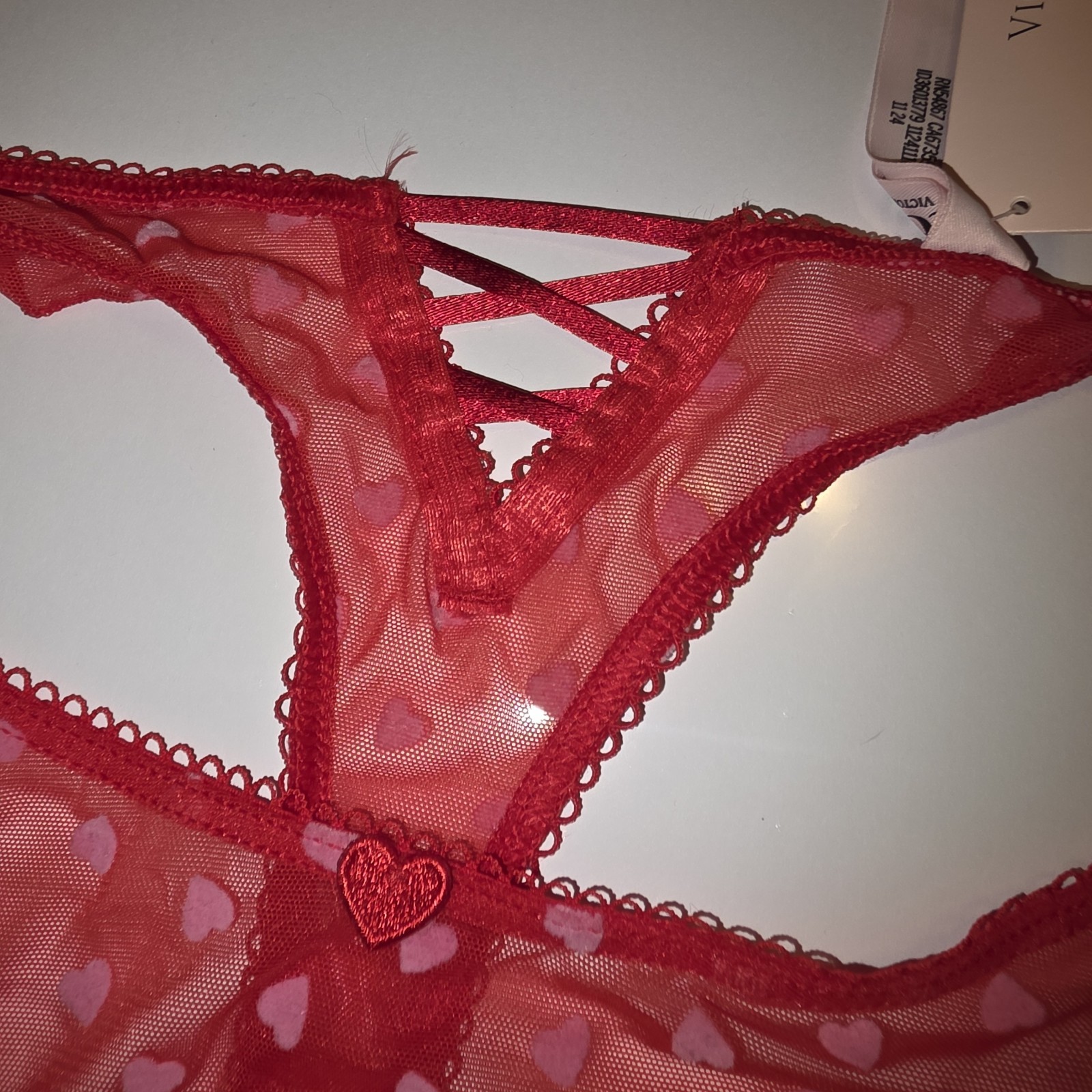 Victoria’s Secret TEASE Very Sexy High-Leg Heart Lace Ruffle Thong Medium NWT