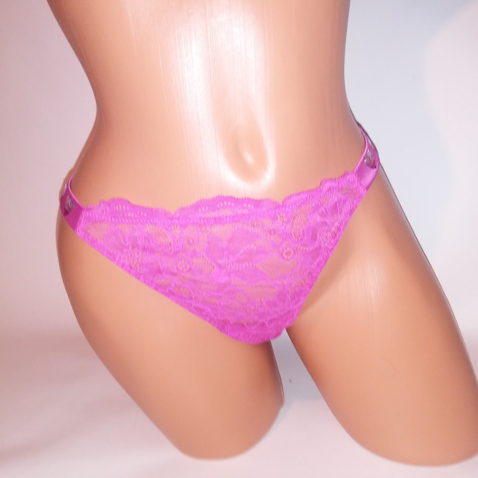 Victoria Secret Panty Medium Brazilian Shine Strap Hearts Solid Pink Lace New