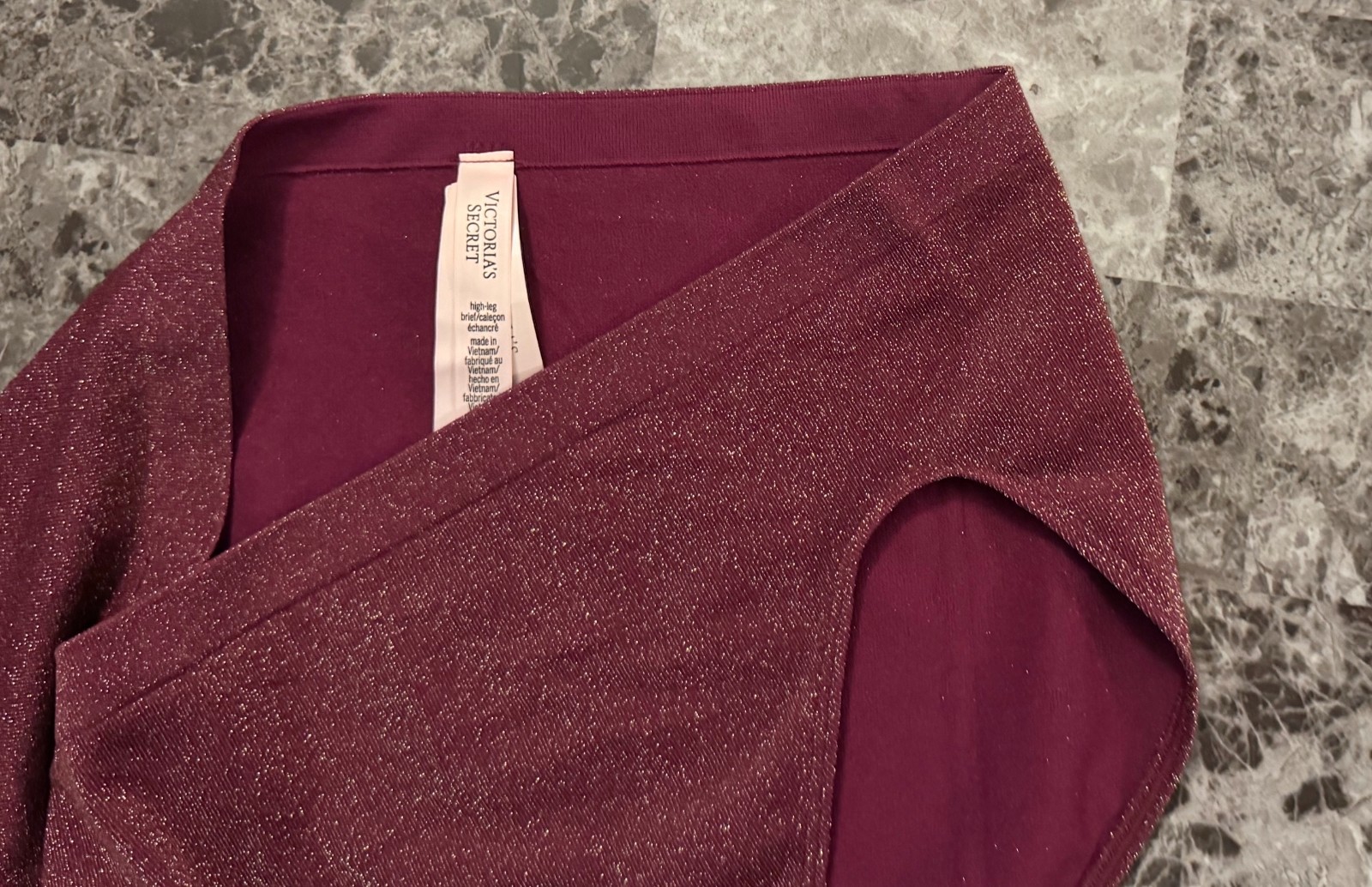 VICTORIA’S SECRET XL MAROON GOLD SHIMMER SPARKLE SEAMLESS HIGH LEG BRIEF PANTIES