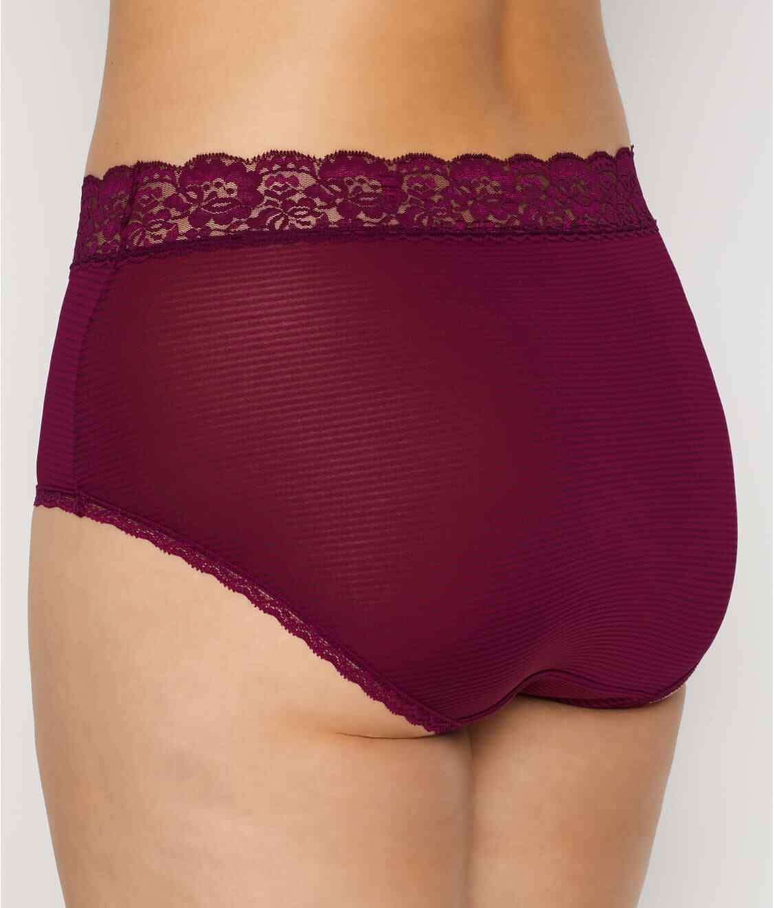 Size 7 (Large) Vanity Fair Briefs Panties Flattering Lace 13281 “Love Spell” NEW