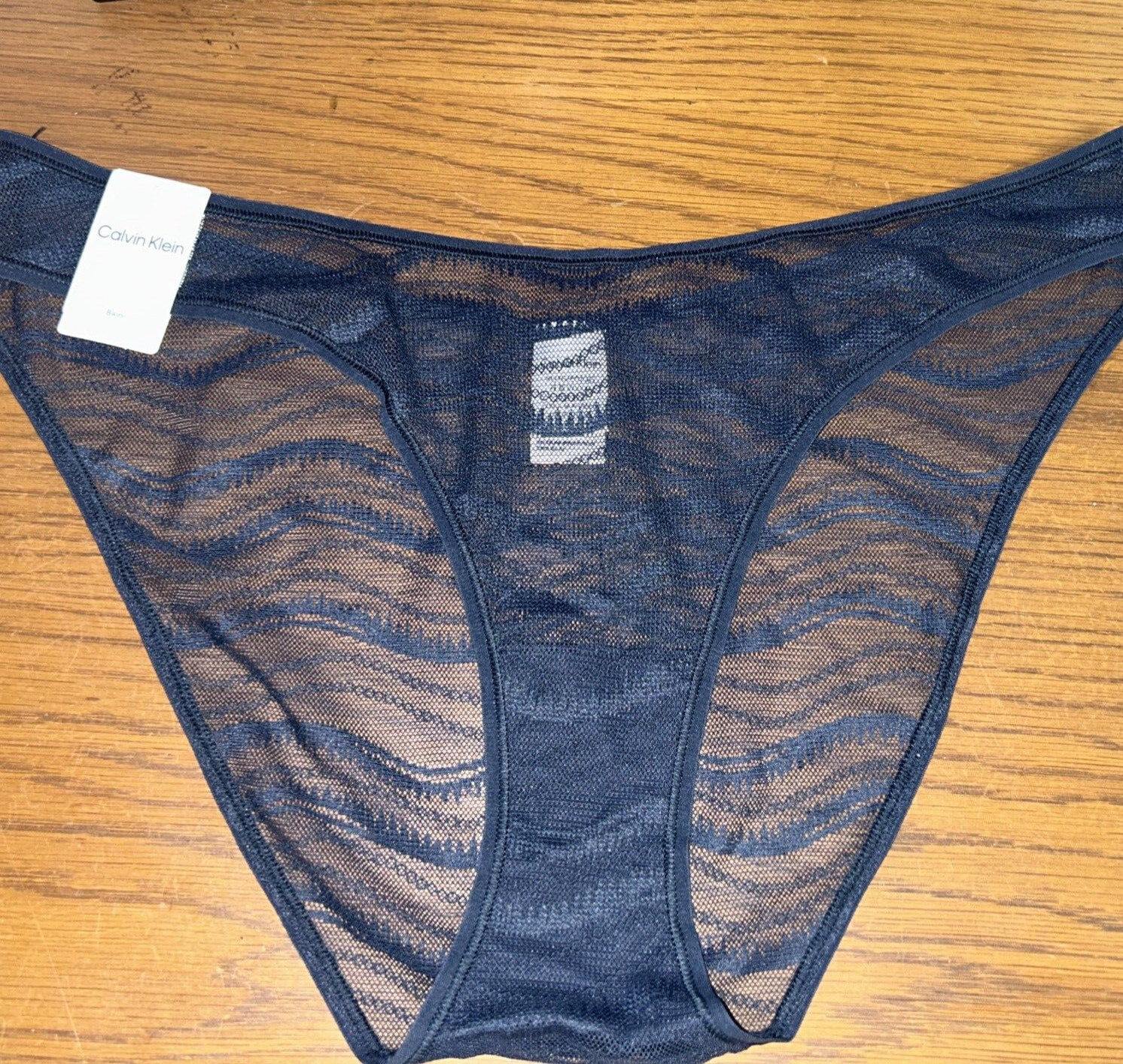 === Calvin Klein Size (LARGE) ALLOVER LACE BIKINI QD3972-410