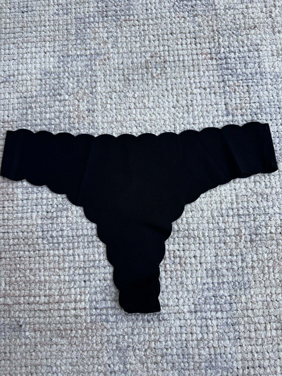Women Seamless Thong Panties Lot of 3 Scalloped Edge No Show Underwear Size L⁠